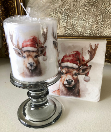 Kadoset herten met kerstmuts