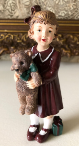 Clayre & Eef Decoratief Beeldje Kind met Teddybeer Bruin Groen