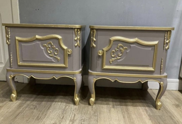 Set Queen Ann Nachtkastjes